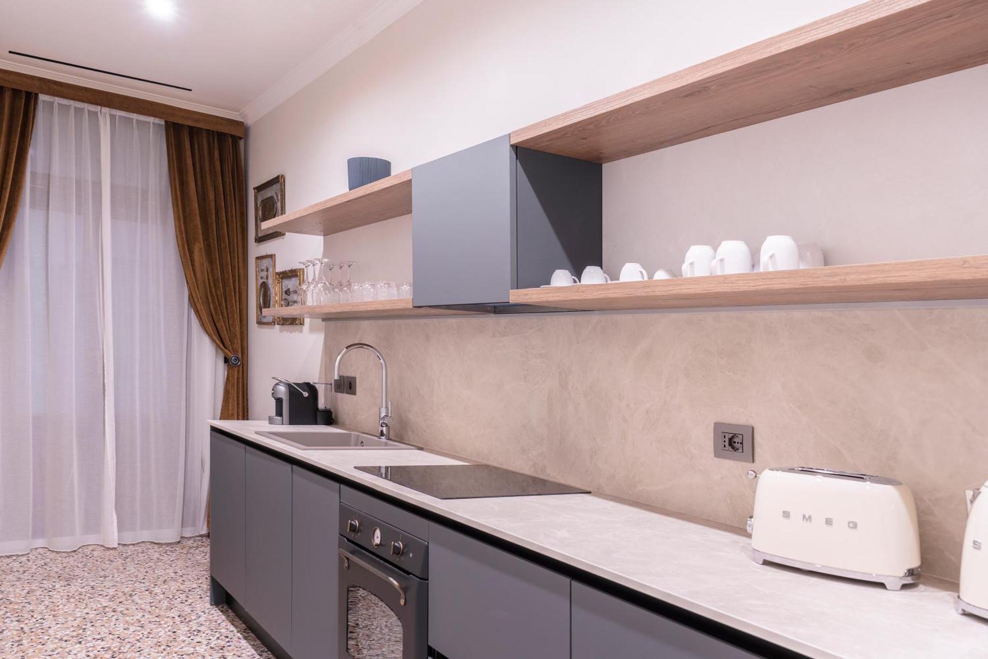 Be Mate Ponte Di Rialto Aparthotel Venice Exterior photo